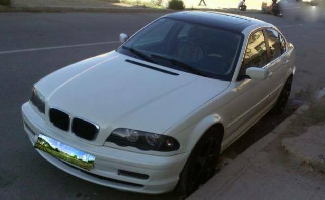 bmw bien entretenu (urgent) bmw bien entretenu (urgent)