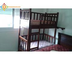 lit en bois pour 2 enfant complie avec 2 etage et 2 matelat richbond