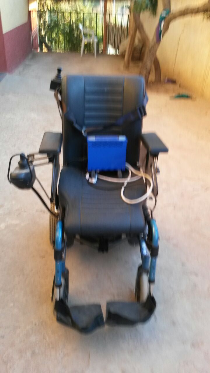 Vend fauteuil roulant électrique