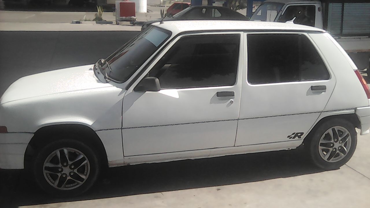 Renault super 5