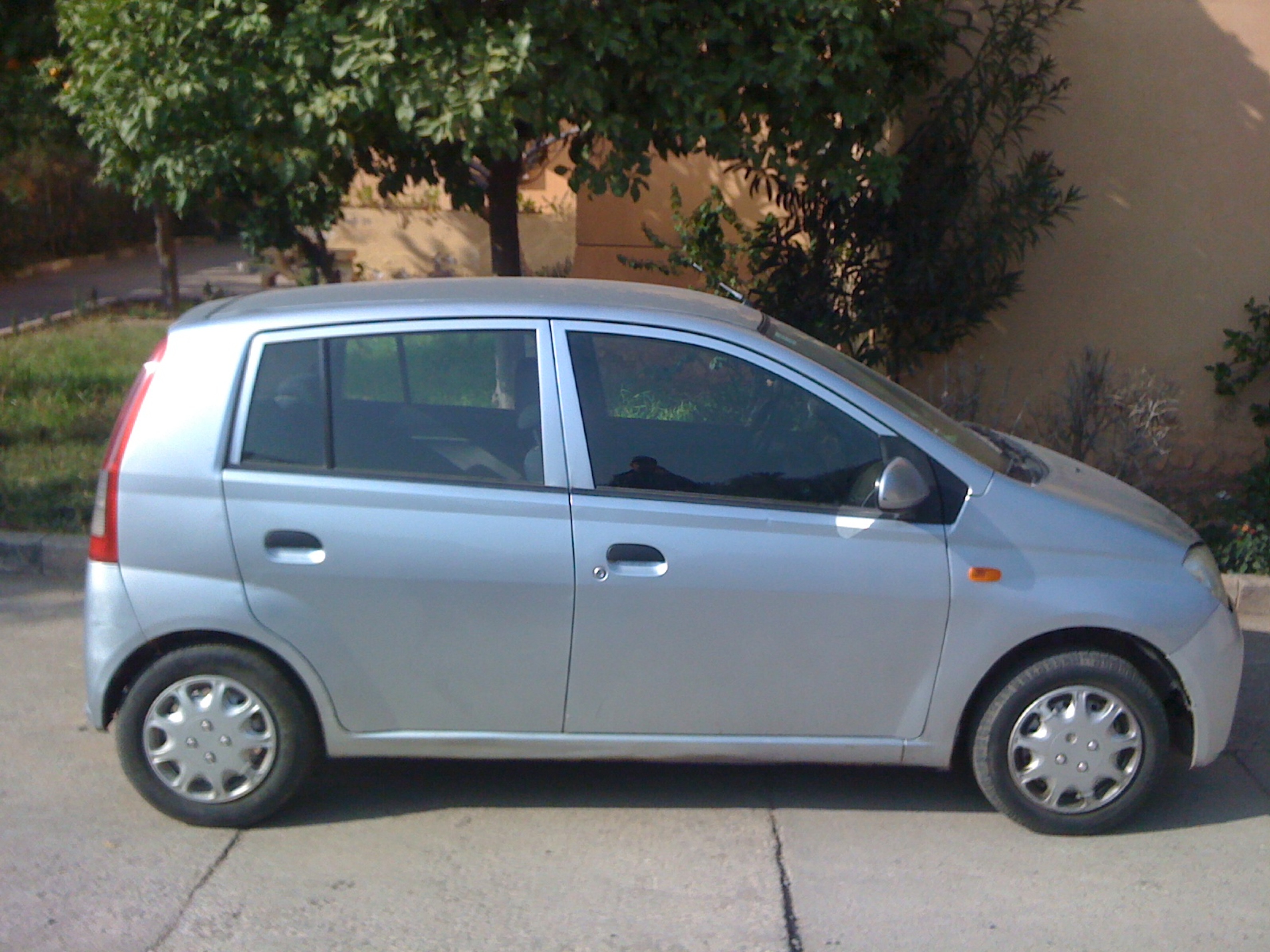 Daihatsu Charade Essence -2005 Daihatsu Charade Essence -2005