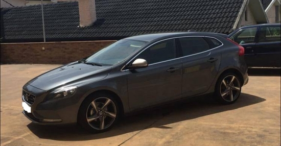 OCCASION VOLVO V40 DIESEL MODÈLE 2013