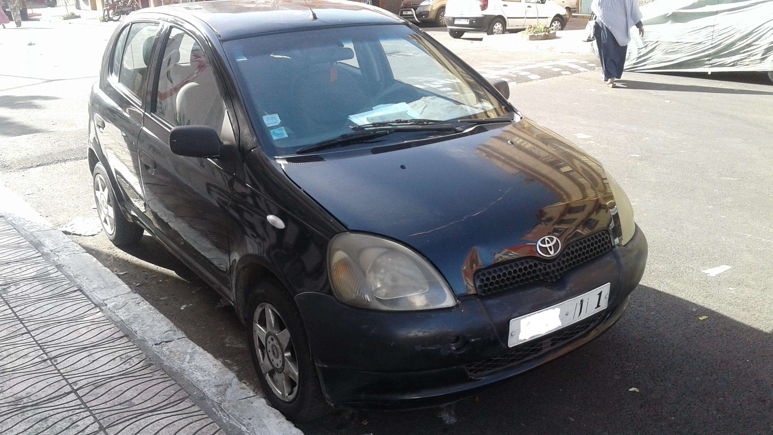 Toyota yaris-essence-2000