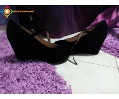 Chaussures a talons compensées noires