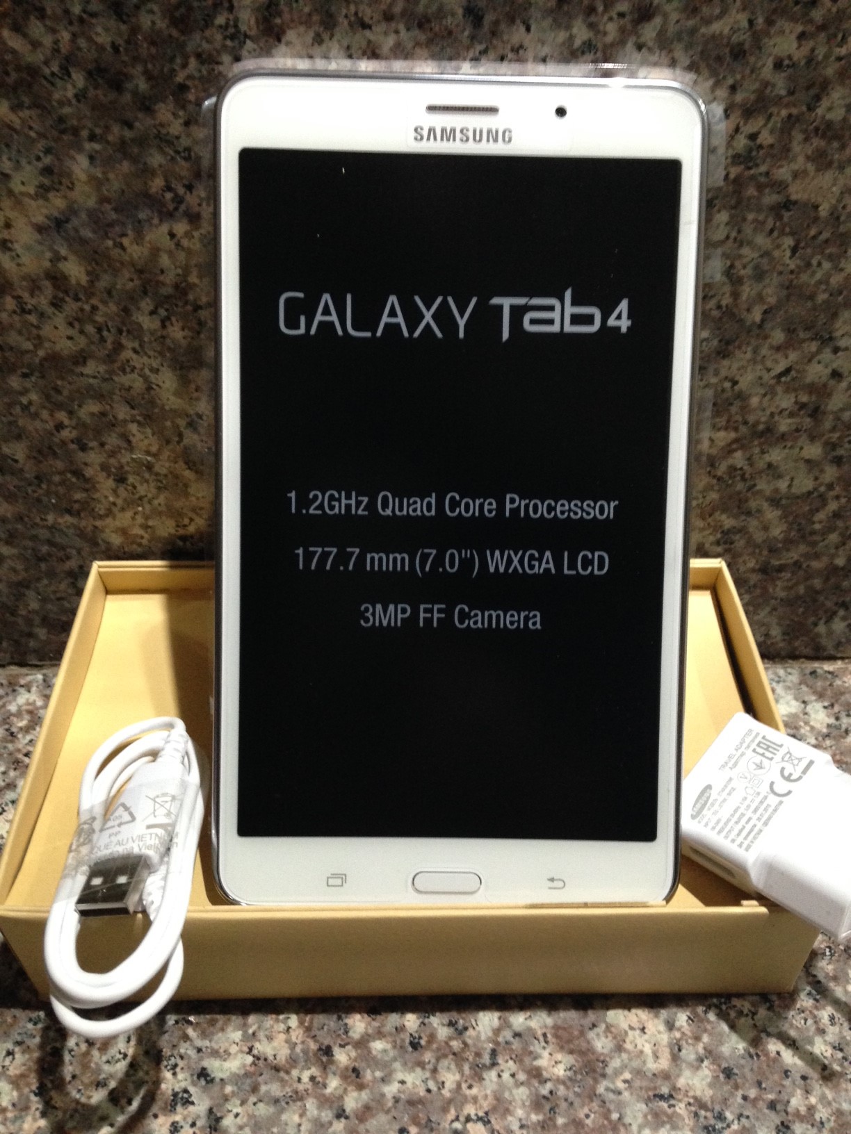 Sumsung Galaxy TAB 4 neuf 7 pouces