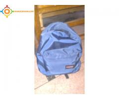 cartable bleu eastpak