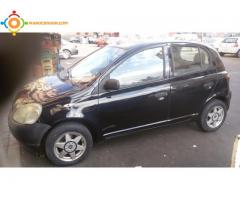 Toyota yaris modèle 2000