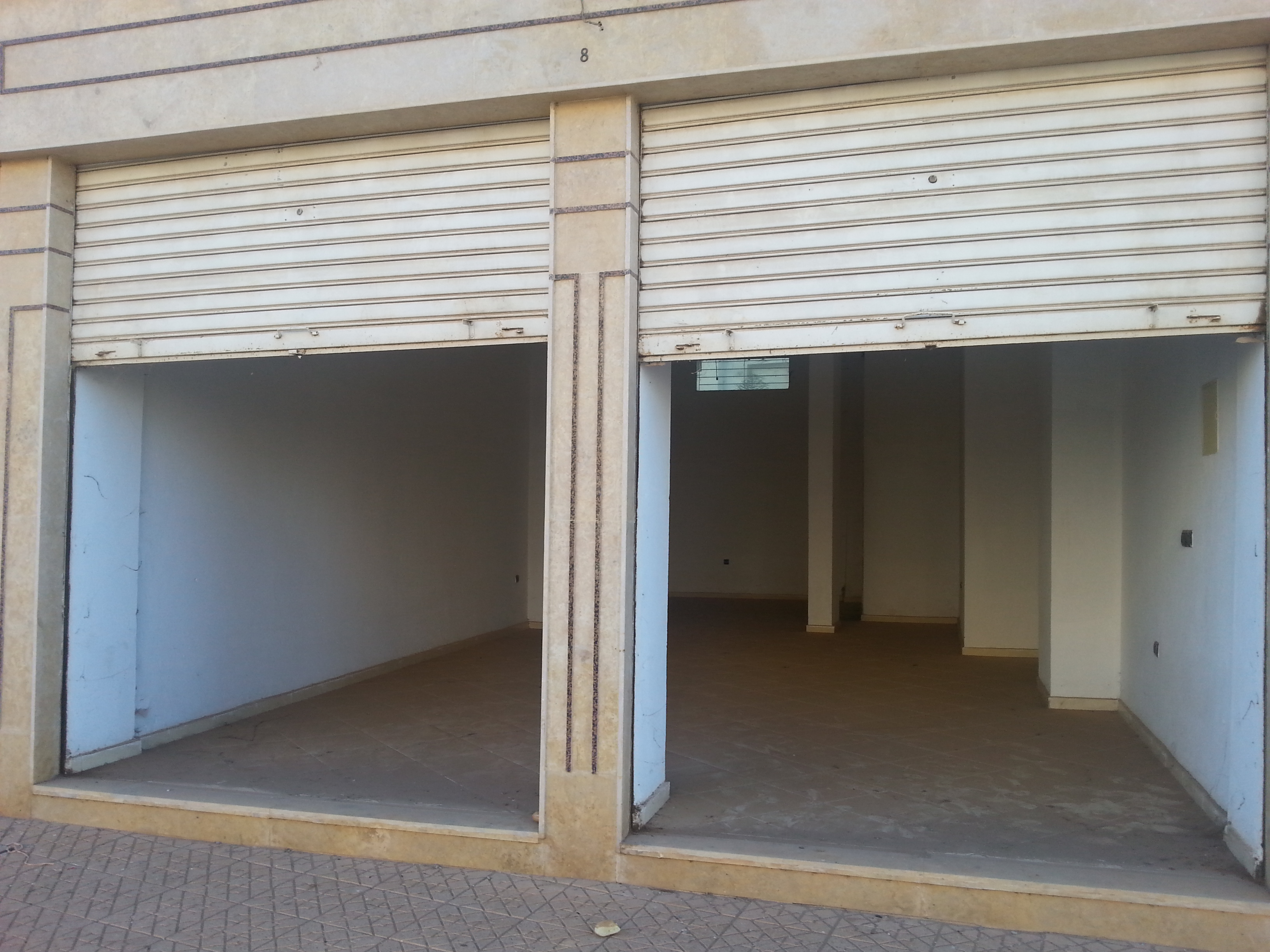 un garage 62 m² dans un bon coin a sala jadida