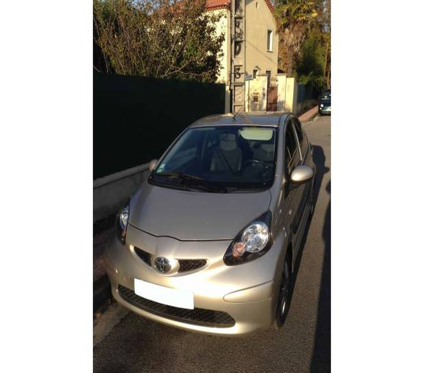 TOYOTA Aygo peu de KM