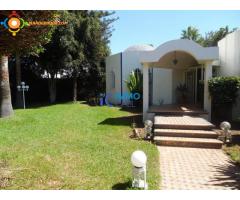 Villa de 2000 m² en location à Souissi