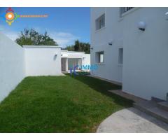 Villa de 500 m² en location à Souissi