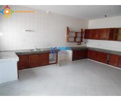 Villa de 800 m² en location à La pinéde-Souissi