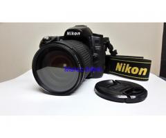 Nikon d80 zoom 18 - 135 et sac sans charger tres tres bon etat