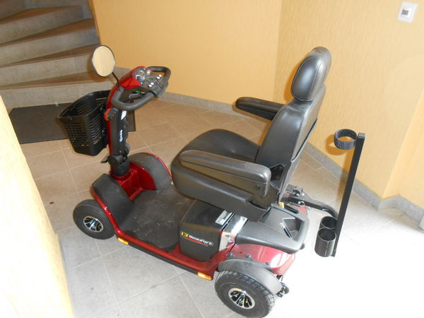 scooter ( idéal pour handicapé )