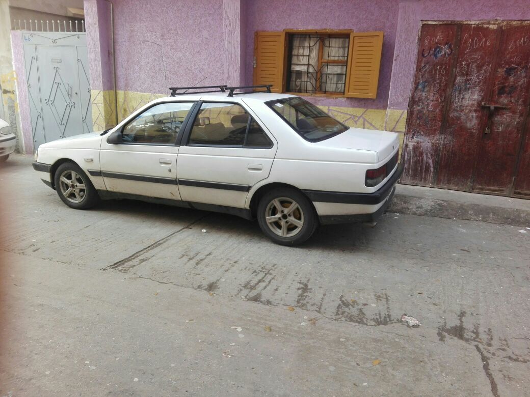 Peugeot 405 modèle 89