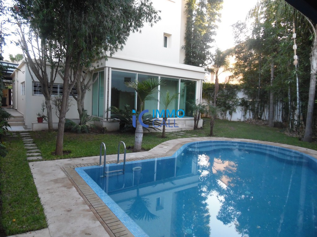 Villa haut standing de 800 m² en location à Hassan Villa haut standing de 800 m² en location à Hassan