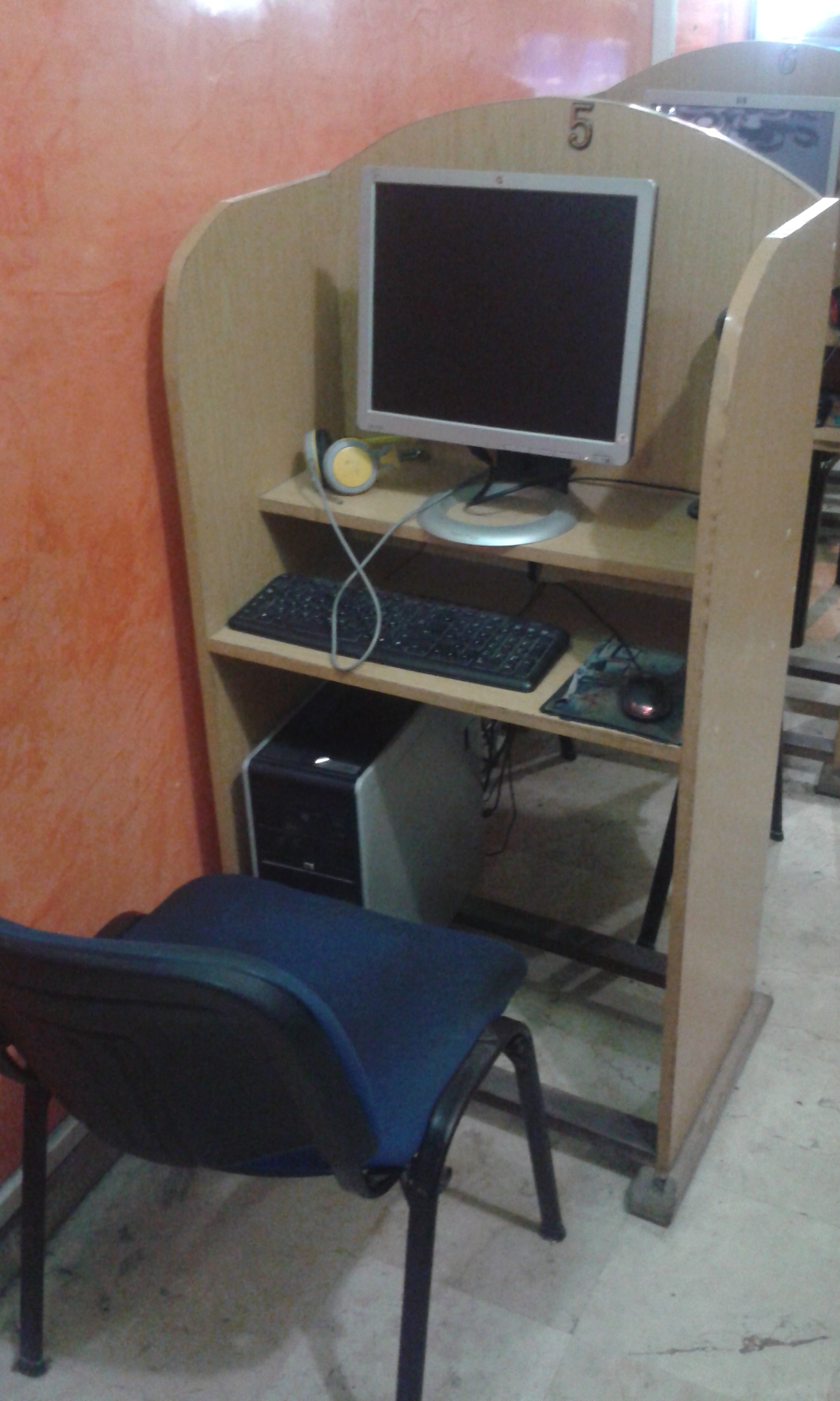 Materiels informatque pour Cyber cafe