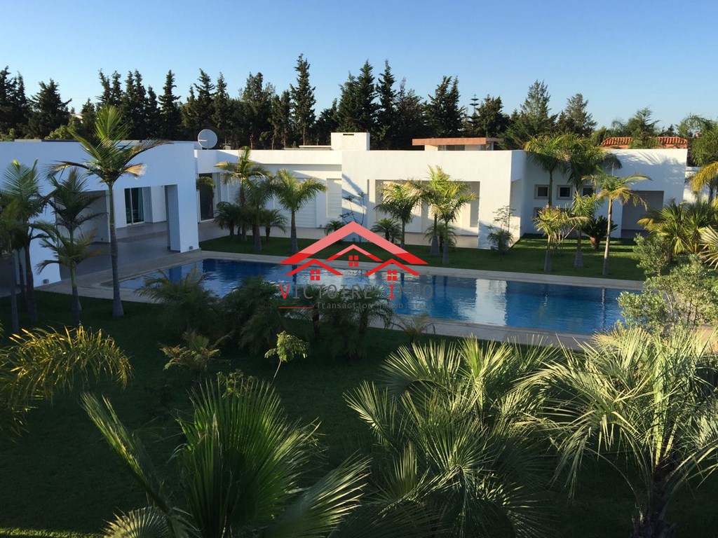 Top Villa en vente de 3500 m² à Ain Aouda