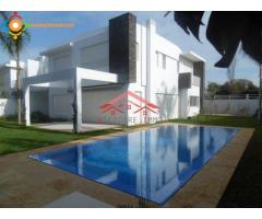Villa de haut standing avec piscine, d'une superficie de 1000 m² en location à Souissi