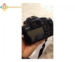 canon EOS 700D